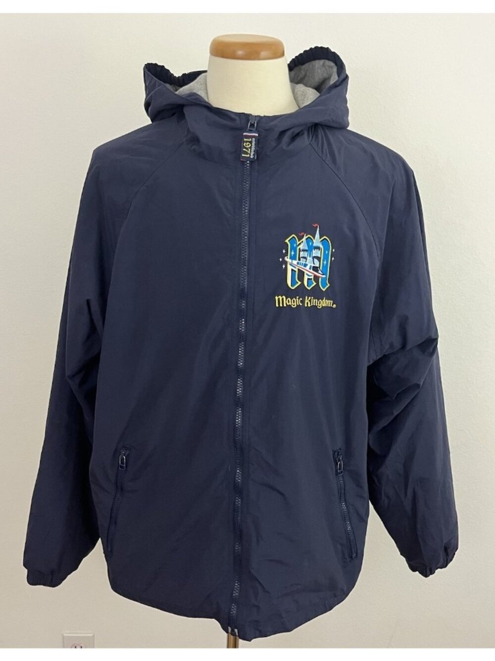 Vintage 90s Walt Disney World Magic Kingdom Spell Out Hood Jacket Coat Adult L